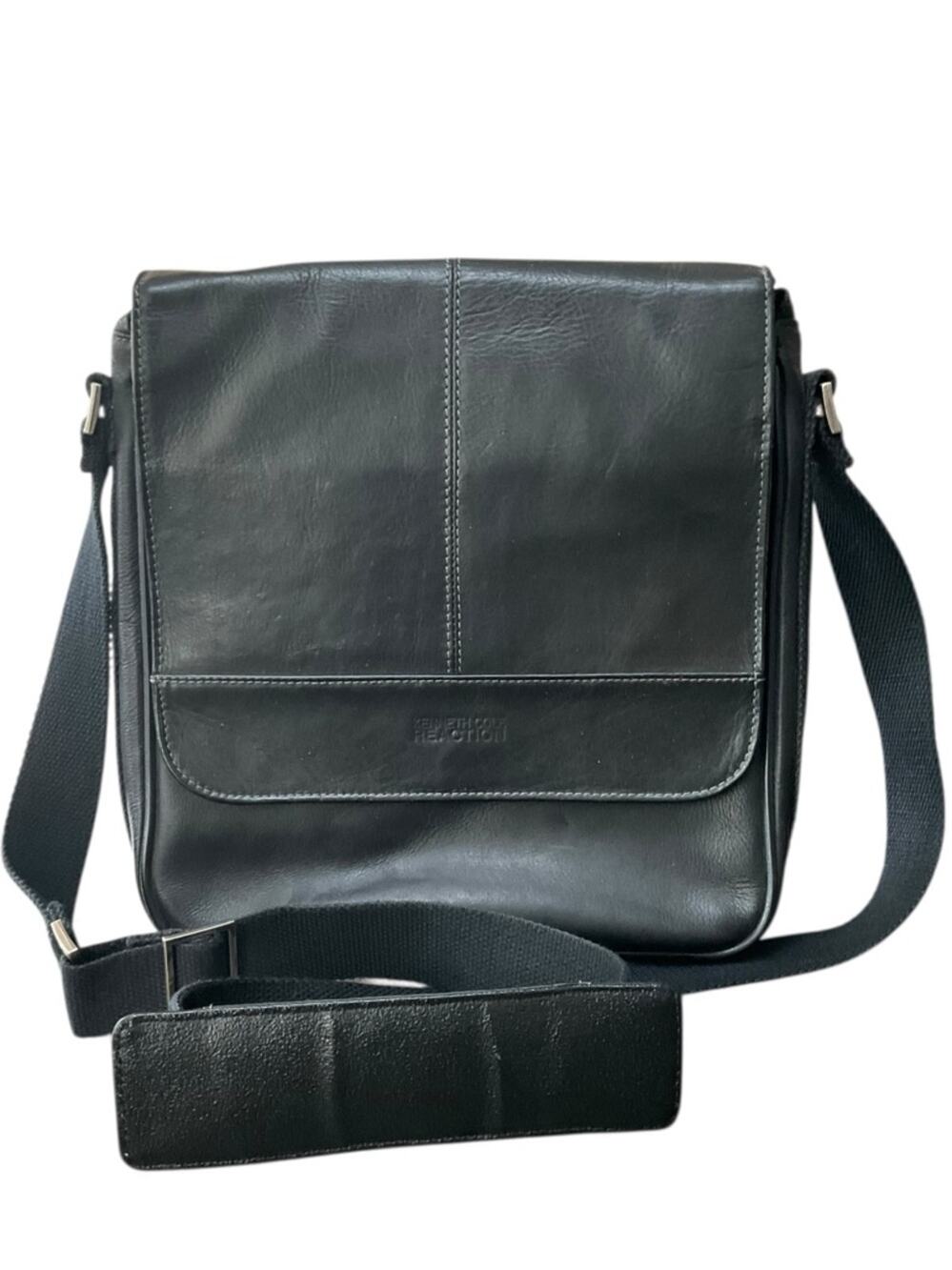 Kenneth Cole Reaction Leather Tablet Shoulder Messenger Bag Colombian EUC